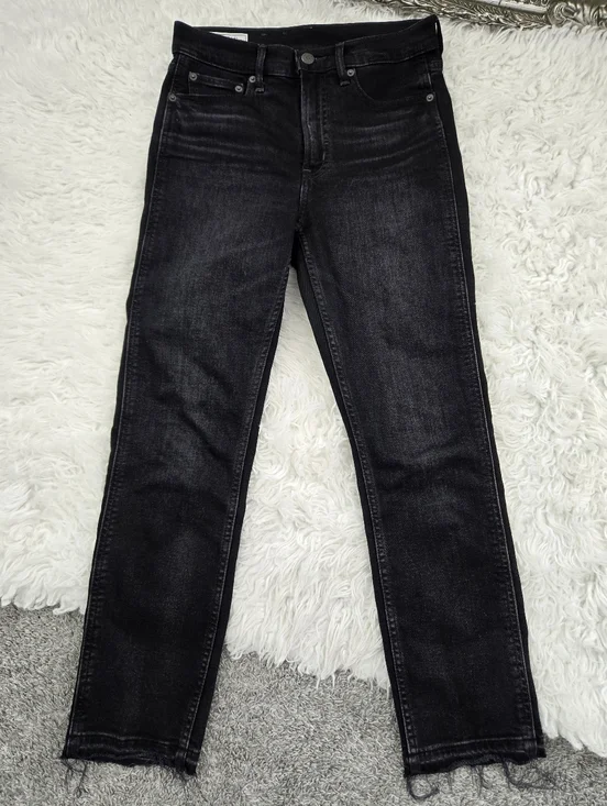 Gap High Rise Vintage Slim Jeans. ColorWashed Black. Size 27. - Picture 3 of 10